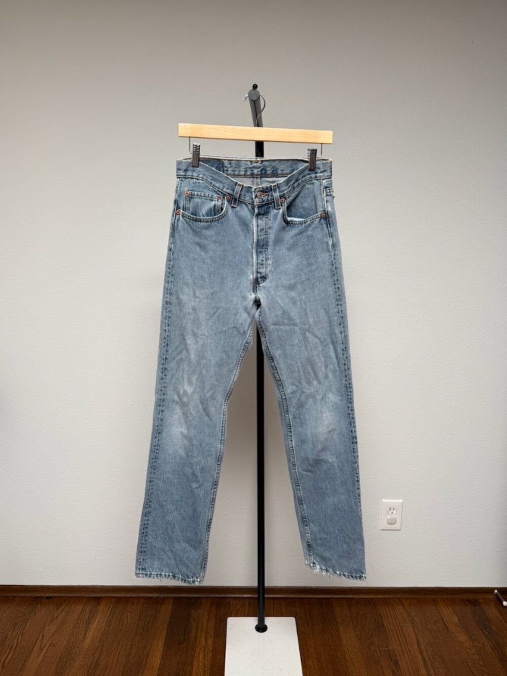Vintage Levi's 501 Made in USA Five Buttonfly Straight Leg Jeans 28 X 31
